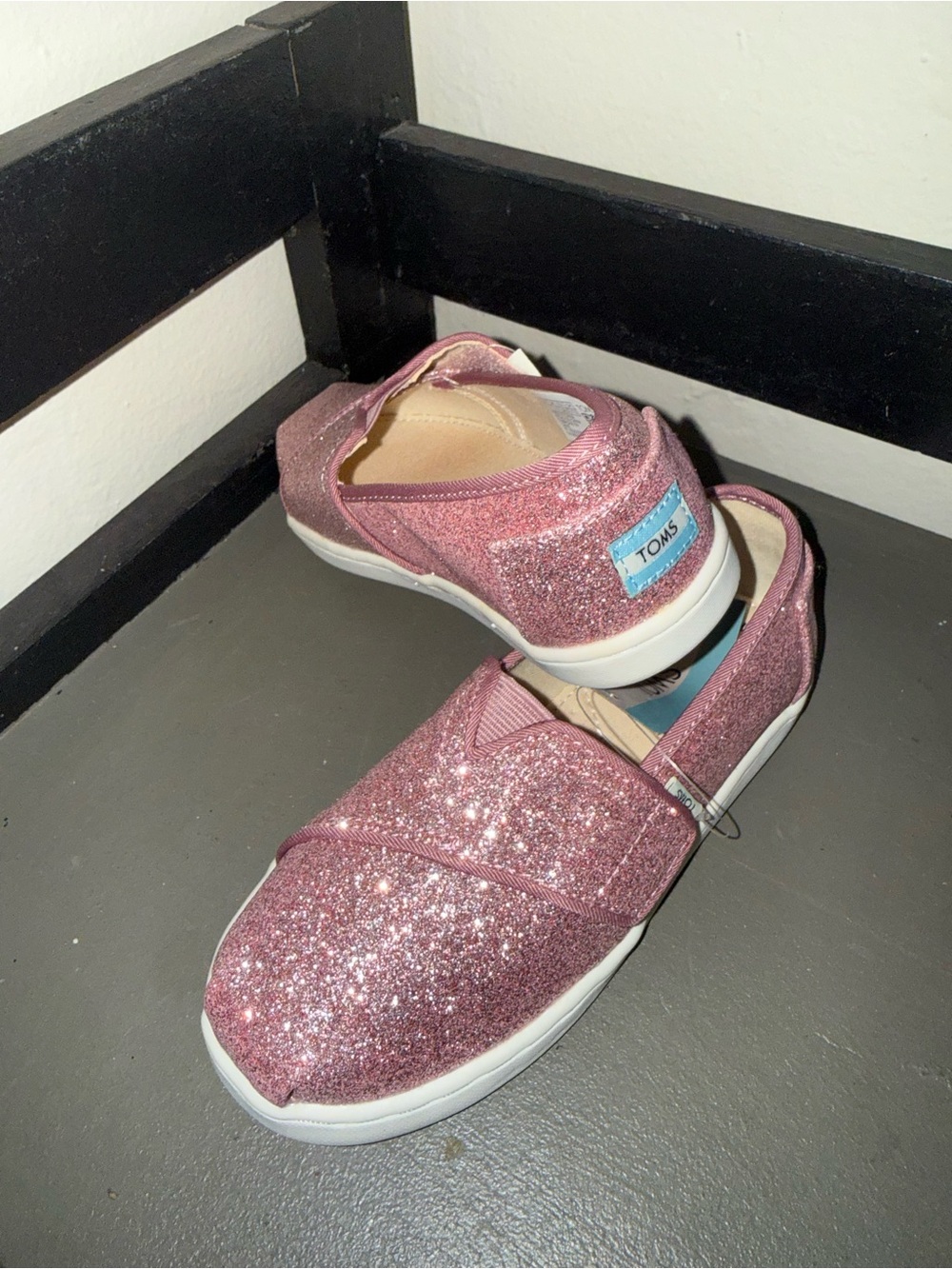 TOMS Kids Sparkle Slip-On Sneakers in Pink